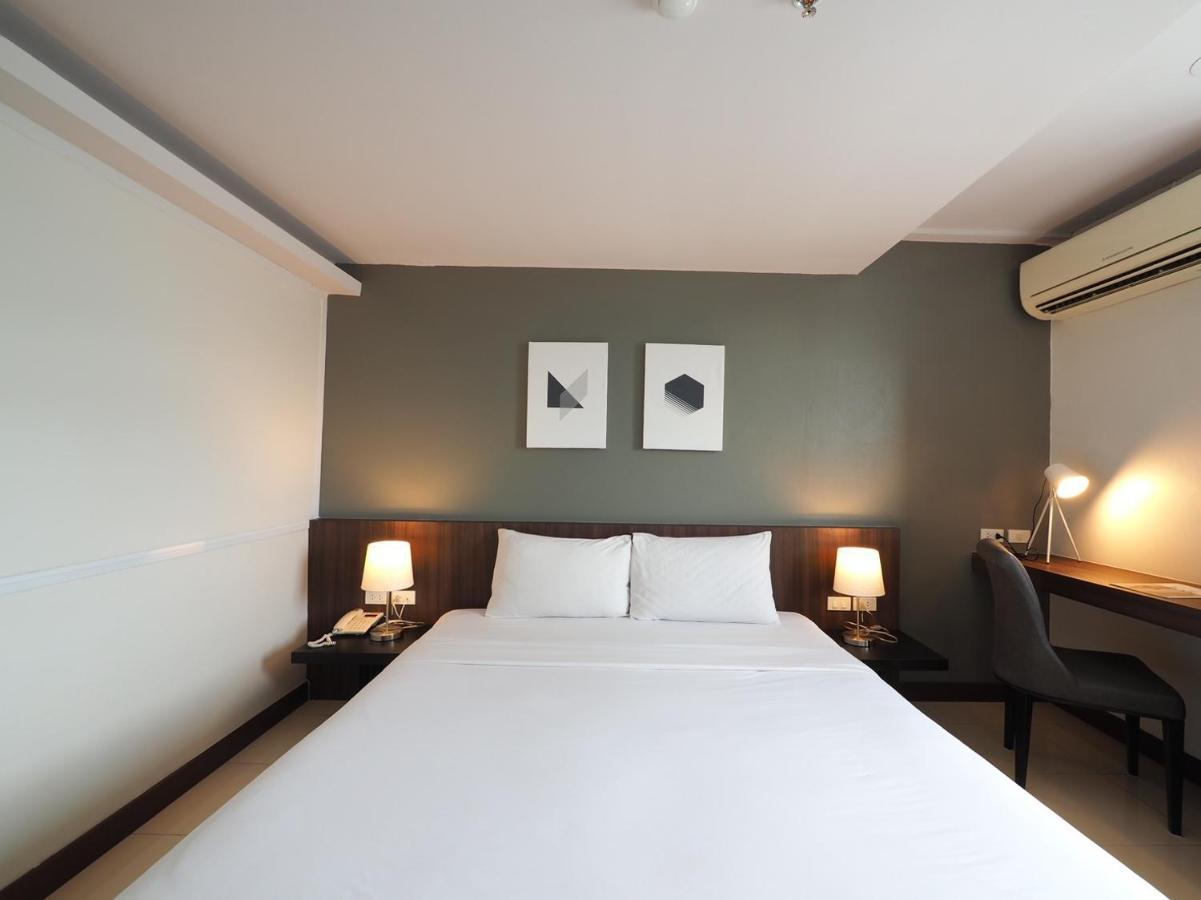 Pb Grand Hotel Hat Yai Bagian luar foto