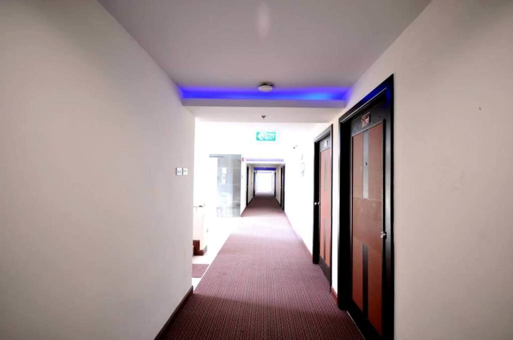Pb Grand Hotel Hat Yai Bagian luar foto