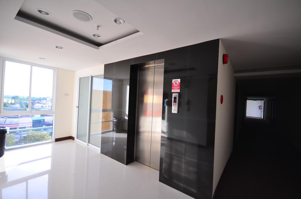 Pb Grand Hotel Hat Yai Bagian luar foto