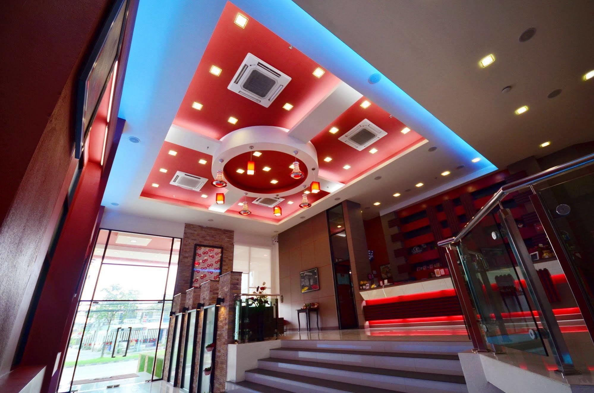 Pb Grand Hotel Hat Yai Bagian luar foto